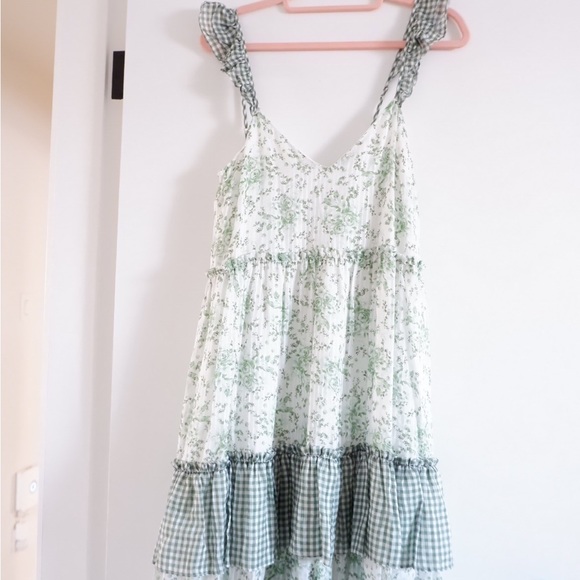 SOLD- CAMI NYC Angela Silk Floral Dress - Picture 4 of 9